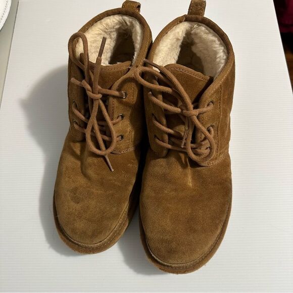 UGG Australia 3236 Neumel Boots for Men, Size 11 - Chestnut - Picture 1 of 9